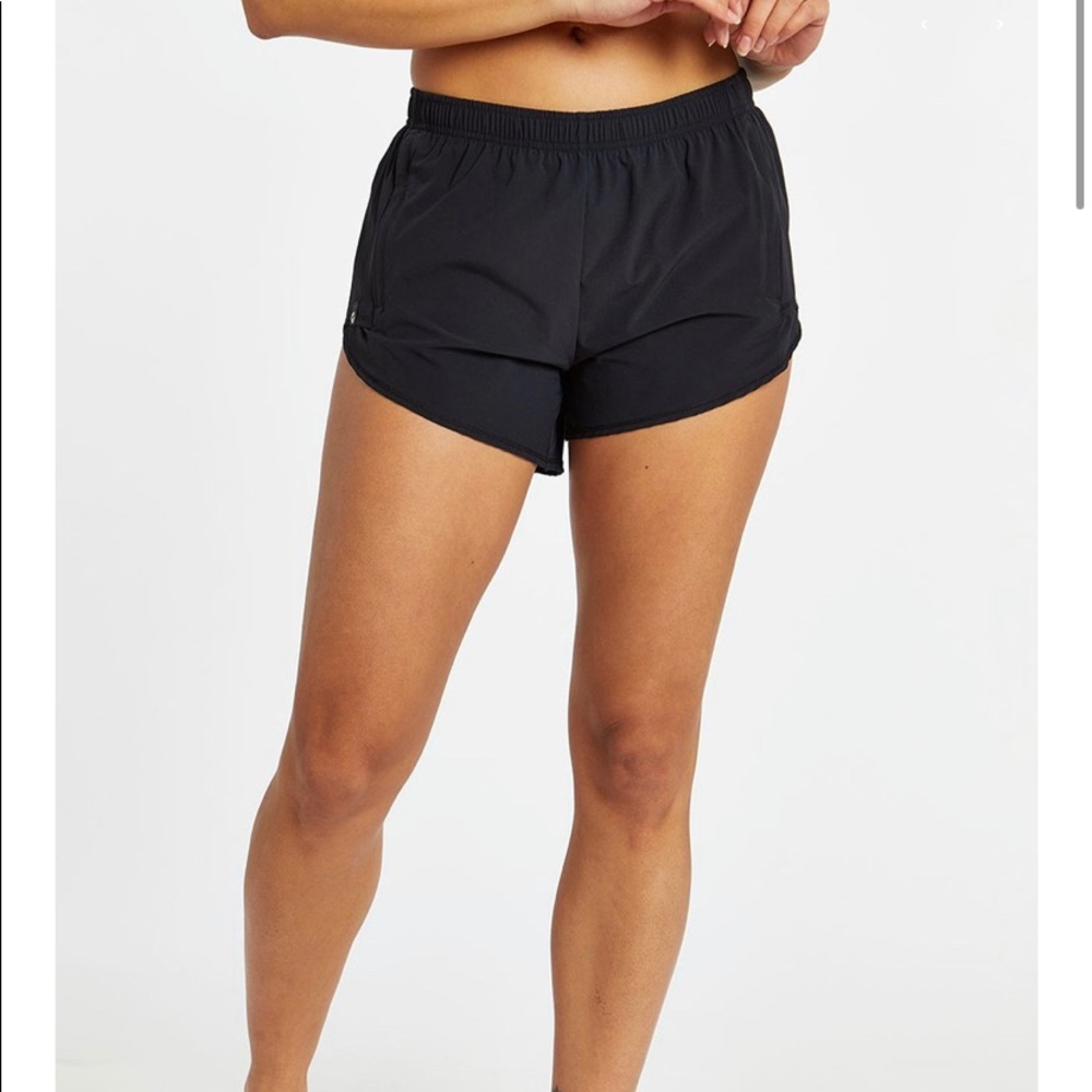 Oiselle flyout shorts, pre-owned, good condition